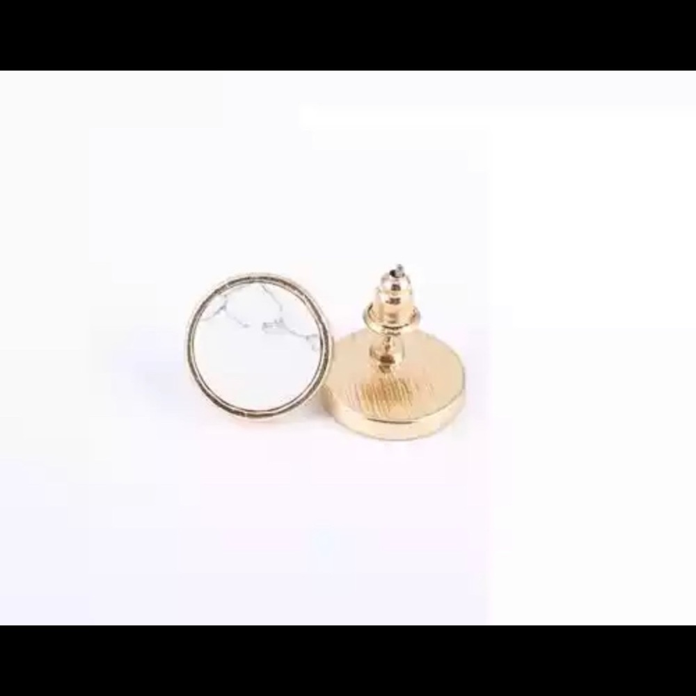Marbled White Stone Resin Stud Earrings (NWT)